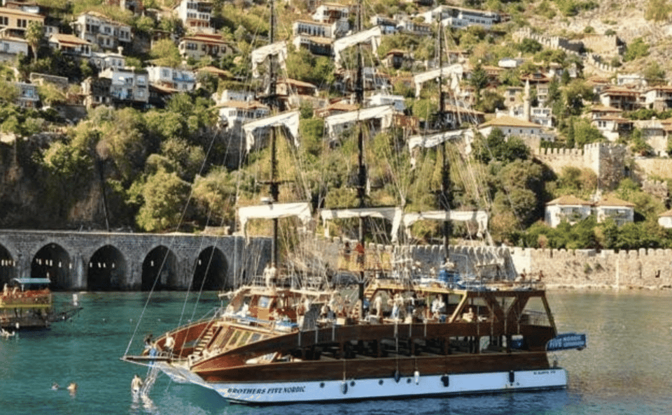 Alanya: Catamaran Boat Tour with Snorkeling with Lunch - Dolphin and sea turtle sightings: possible, not guaranteed