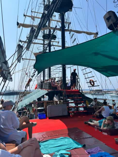 Alanya: Luxury Pirate Boat with Lunch & Unlimited Drinks - The Cruise Route: Coastal icons plus photo time