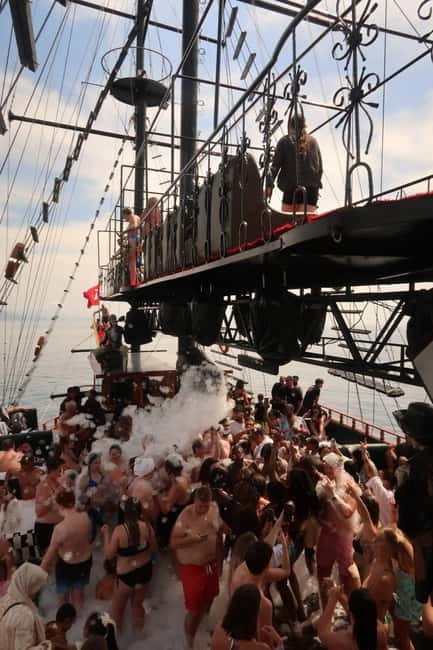 Alanya: Pirate Boat Party with Foam, Disco, Lunch & Drinks - Swimming Breaks: Kızılkule and Cleopatra Beach (Plus Life Vests)