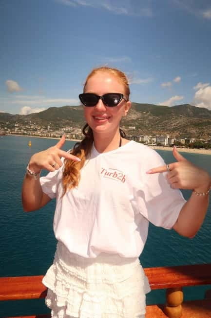 Alanya: Pirate Boat Party with Foam, Disco, Lunch & Drinks - Foam Party Time: How the Entertainment Works in Real Life
