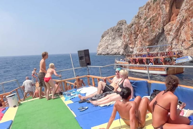 Alanya: Pirate Boat with Transfer, Lunch & Unlimited Drinks - Price and Value: Why $17 Can Work (If Your Priorities Match)