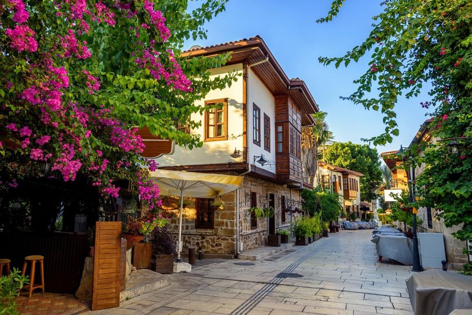 Antalya: Guided Old Town Tour with Boat Trip and Lunch - Kaleiçi cobblestones, Ottoman houses, and Hadrian’s Gate orientation