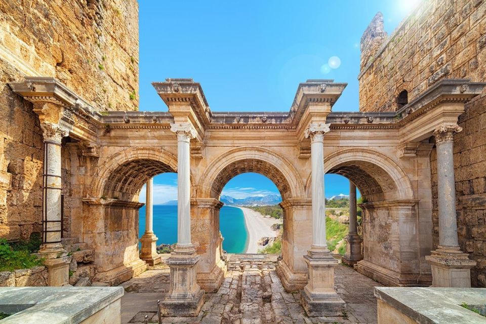 Antalya: Guided Old Town Tour with Boat Trip and Lunch - Old harbor to open sea: a 30-minute Mediterranean boat cruise