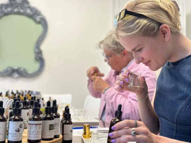 Antalya Old Town: Perfume Workshop Antalya with 100+Essences - Your Workshop Timeline: What Happens During the 1.5 Hours
