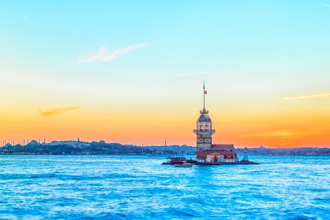 Bosphorus Evening Cruise: Dinner, Live Shows & Private Table - Dinner You Can Set Your Watch to: Starters, Main, Dessert