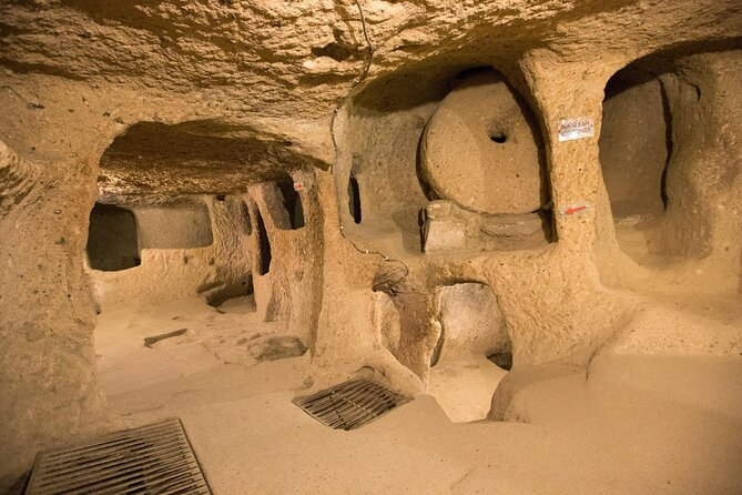 Cappadocia All Inclusive Green Tour - Nar Lake (Narlıköɡl Crater Gölü): quiet thermal waters and photos