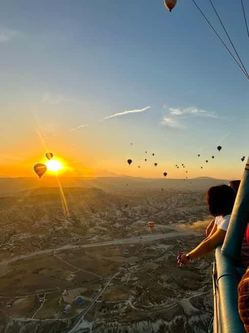 Cappadocia: Sunrise Hot Air Balloon in Göreme and Transfer - Photo time: how to get great shots without making it stressful