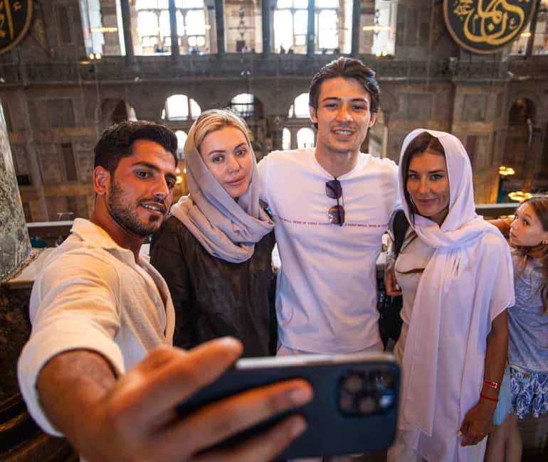 Flexible Combo: Hagia Sophia, Topkapi, Basilica, Blue Mosque - Basilica Cistern: a short guided walk with history and layout focus