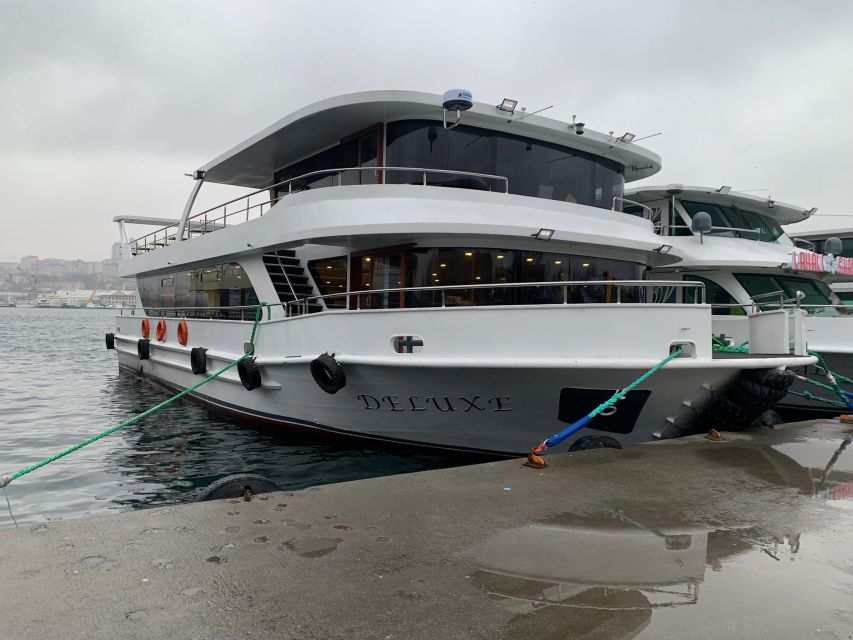 From Istanbul: Full-Day Princes Island Tour with Lunch - Seagulls, simit, and the island moments that feel simple