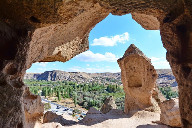 Green Cappadocia Underground City and Valleys Tour. Lunch incl. - Entering Derinkuyu Underground City: Vent Shafts, Kitchens, and the Scale of Survival