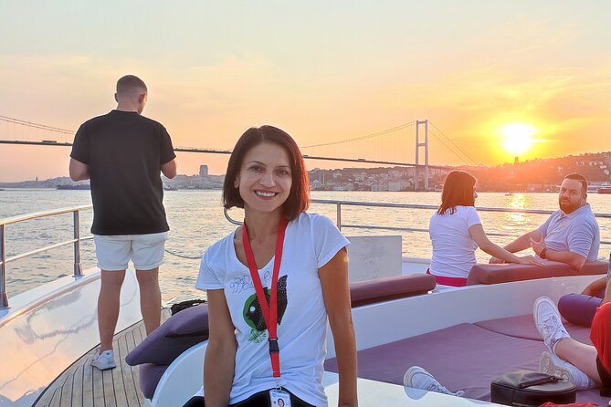Guided Bosphorus Sunset Cruise on Luxurious Yacht - Small Group Cruise - From Dolmabahçe Harbor to the Bosphorus Bridge: reading Istanbul’s shoreline