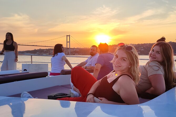 Guided Bosphorus Sunset Cruise on Luxurious Yacht - Small Group Cruise - Rumeli Hisarı and the narrowest Bosphorus: where the strait feels real
