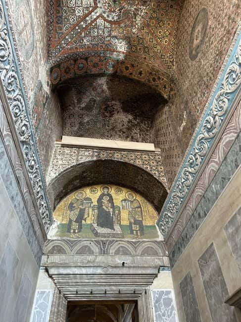 Hagia Sophia Skip-the-Line Ticket & Blue Mosque Audio Guide - Inside Hagia Sophia: what you can see (and what you can’t)