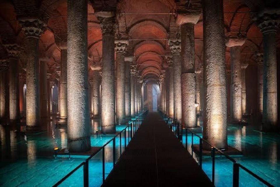 Istanbul: Best of the City Full-Day Tour with Transfers - Blue Mosque and Sultanahmet Square: where the day’s tempo builds
