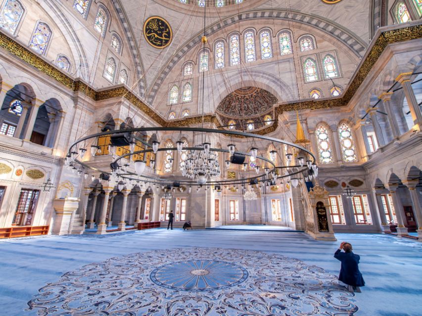 Istanbul: Blue Mosque Guided Tour - Queues and timing: the one logistical curveball