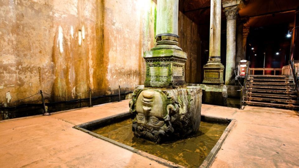 Istanbul: Blue Mosque Guided Tour & Basilica Cistern Ticket - Audio guide tips: make your phone your best guide