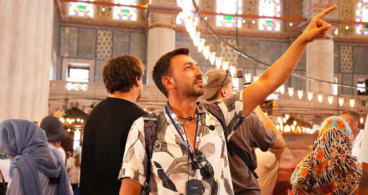 Istanbul: Blue Mosque Guided Tour & Basilica Cistern Ticket - The Medusa heads and legends: what to look for as you walk
