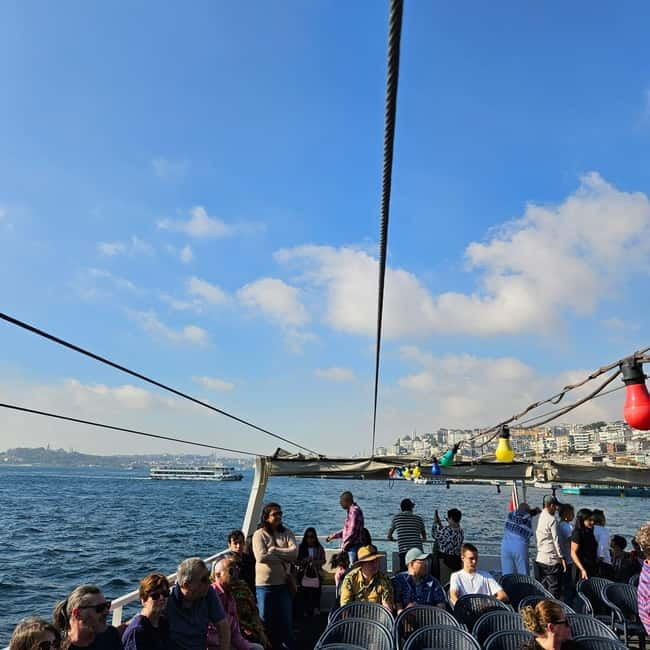 Istanbul Bosphorus: 3-Hour Day Cruise's with Asian Side Stop - The real schedule: 2 hours on the water, 1 hour exploring Asia