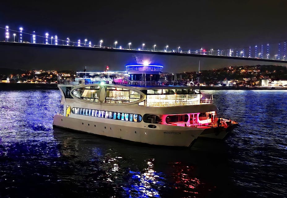 Istanbul: Bosphorus Cruise with Dinner Show - Meeting at Kabataş: finding the orange boat without stress