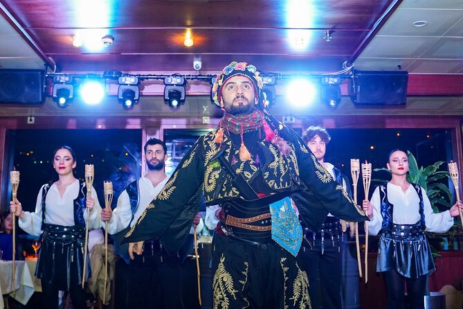 Istanbul: Bosphorus Dinner Cruise with Turkish Night Show - Istanbul’s shorelines from the boat: what you’ll see at each stop