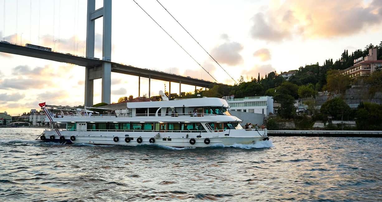 Istanbul: Bosphorus & Golden Horn Cruise Daytime or Sunset - Key things I’d plan for before you go