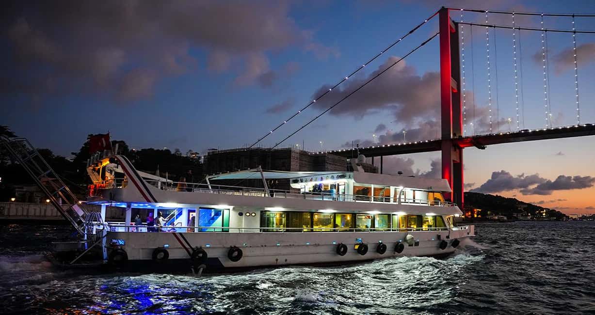 Istanbul: Bosphorus & Golden Horn Cruise Daytime or Sunset - Why this 2-hour Bosphorus and Golden Horn route is such a good use of time
