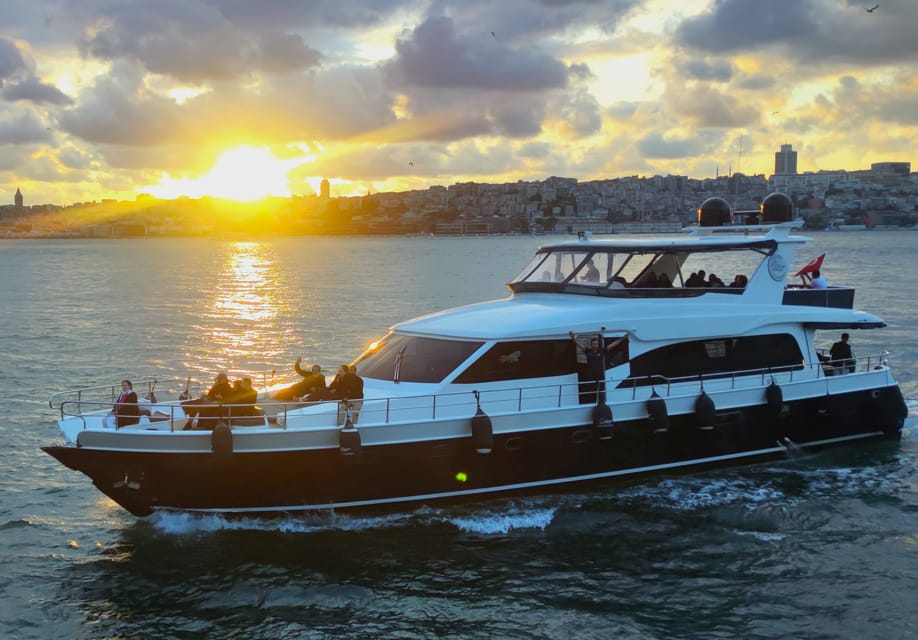 Istanbul: Bosphorus Sunset Yacht Cruise with Live Guide - Beylerbeyi to Üsküdar: Seeing the Asian Shore Take Shape