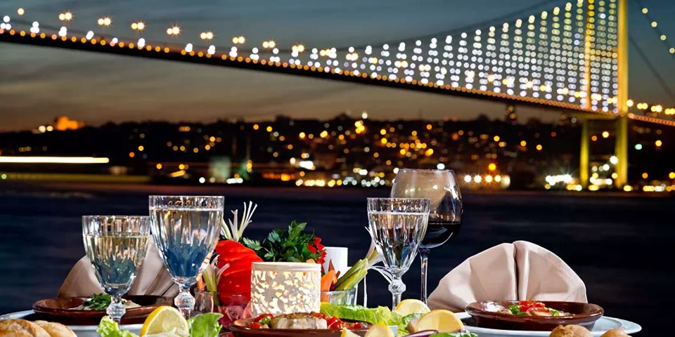 Istanbul: Dinner Cruise on the Bosphorus - Comfort, Crowds, and How to Avoid the Common Annoyances