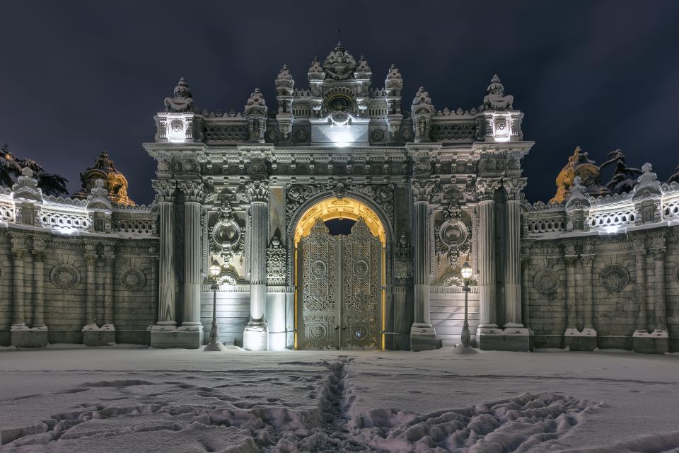 Istanbul: Dolmabahce Palace & Harem Skip-the-Line Entry - Chandelier and gold ceiling hunting: what to look for first
