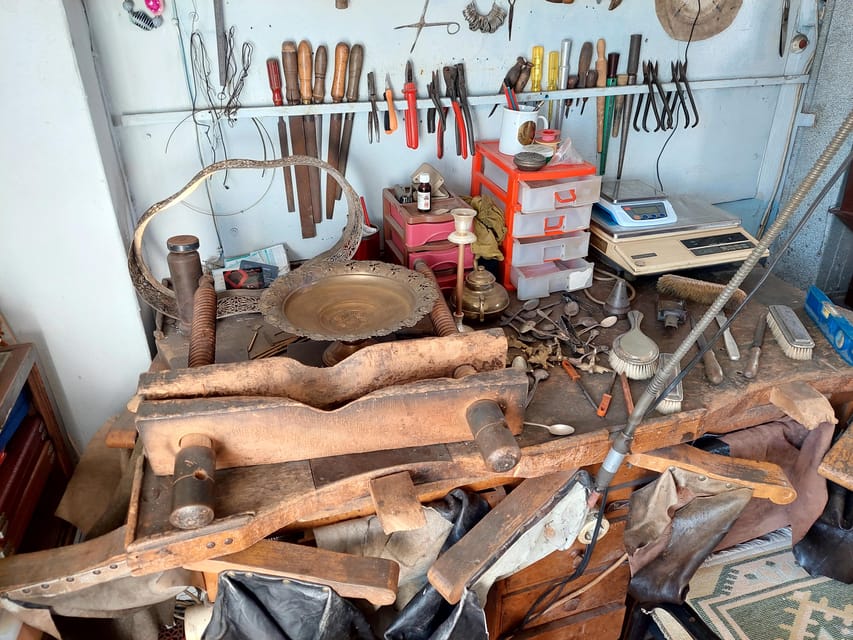 Istanbul Grand Bazaar: From Rooftops to the Secret Passages - Sağır Han: workshops, stair steps, and craft streets that feel lived-in