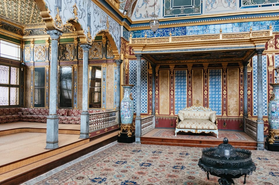 Istanbul: Topkapi Palace and Harem Guided Tour with Ticket - Who should book this tour (and who should choose another option)