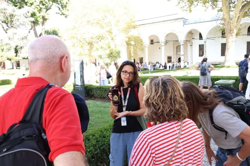 Istanbul: Topkapi Palace and Harem Museum Tour with Ticket - Key points worth caring about