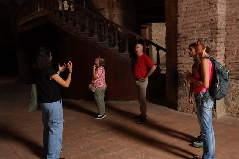 Istanbul: Topkapi Palace and Harem Museum Tour with Ticket - Golden Horn panoramas: photo moments that are actually worth it