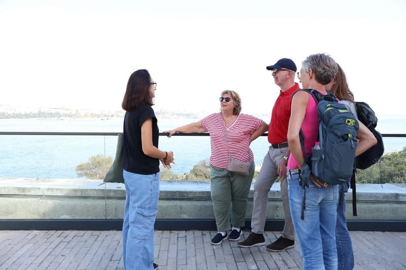 Istanbul: Topkapi Palace and Harem Museum Tour with Ticket - Meeting at Sultan Ahmed III Fountain: the start that matters