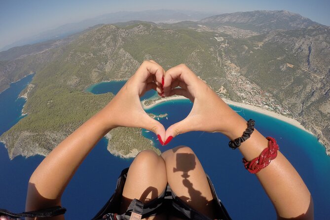 Oludeniz Paragliding Fethiye Turkey, Additional Features - The flight: Blue Lagoon, Butterfly Valley, Fethiye, and that moment you relax