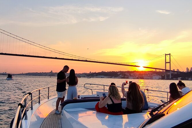 Scenic Bosphorus Sunset Cruise – 2.5 Hours of Luxury & Views - Onboard Comfort: What Actually Makes the Cruise Feel Luxurious