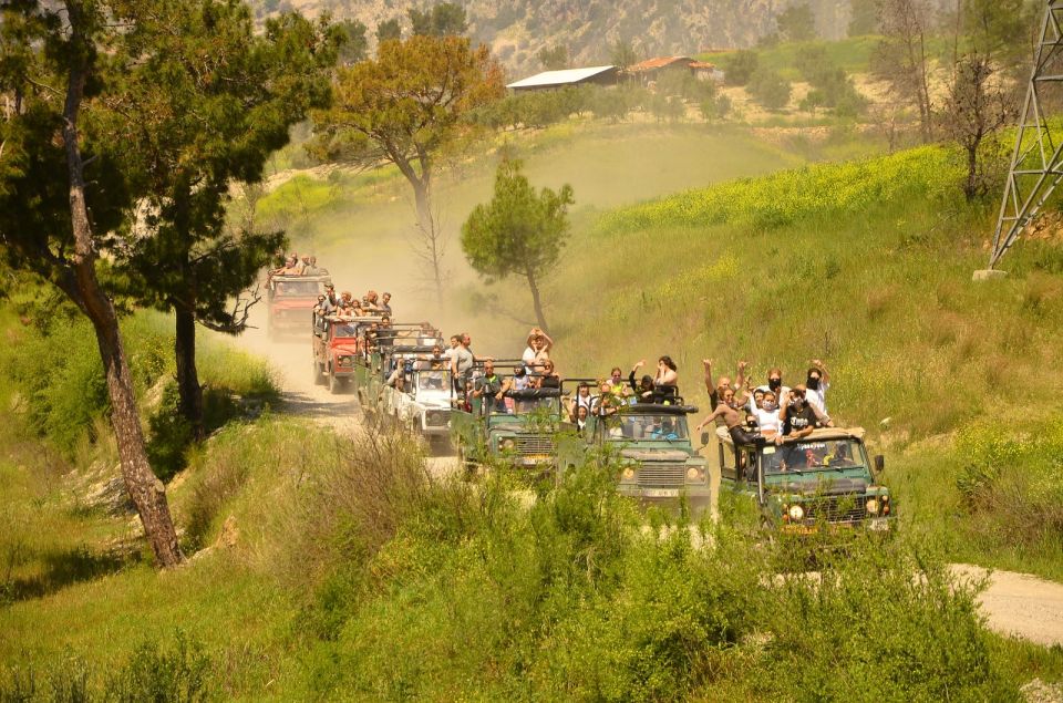 Side: Green Canyon and Waterfall Jeep Safari with Lunch - The Water Fights and Foam Experience: Fun Cooling-Off With a Side of Dust