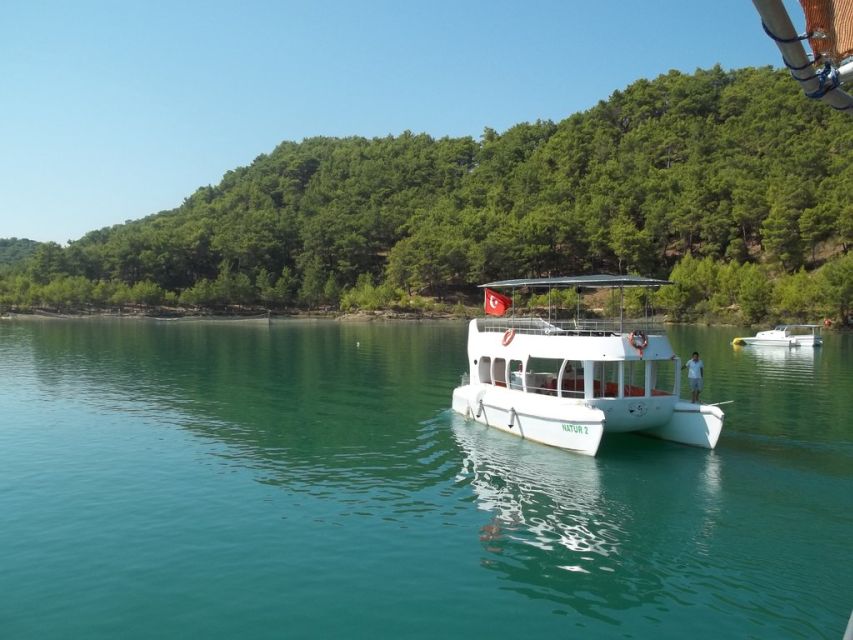 Side: Green Canyon Boat Trip & Bus Safari with Lunch - Lunch near the lake: simple and timed for comfort