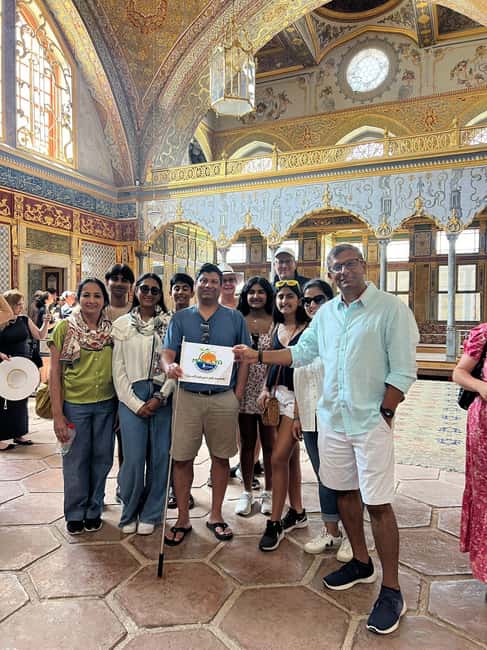 Topkapi Palace & Harem, Skip-the-Line SMALL GROUP - Main Palace Grounds and Artifact Collections: Where the Senses Take Over